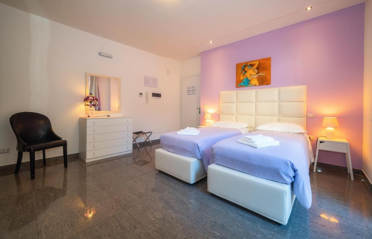 Palazzo Leo Suite And Apartment Лечче Экстерьер фото